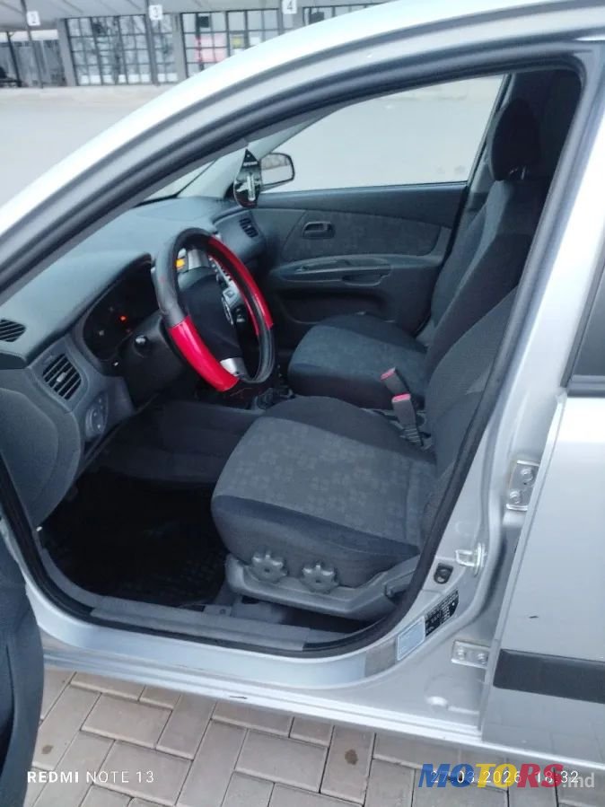 2008' Kia Rio photo #6