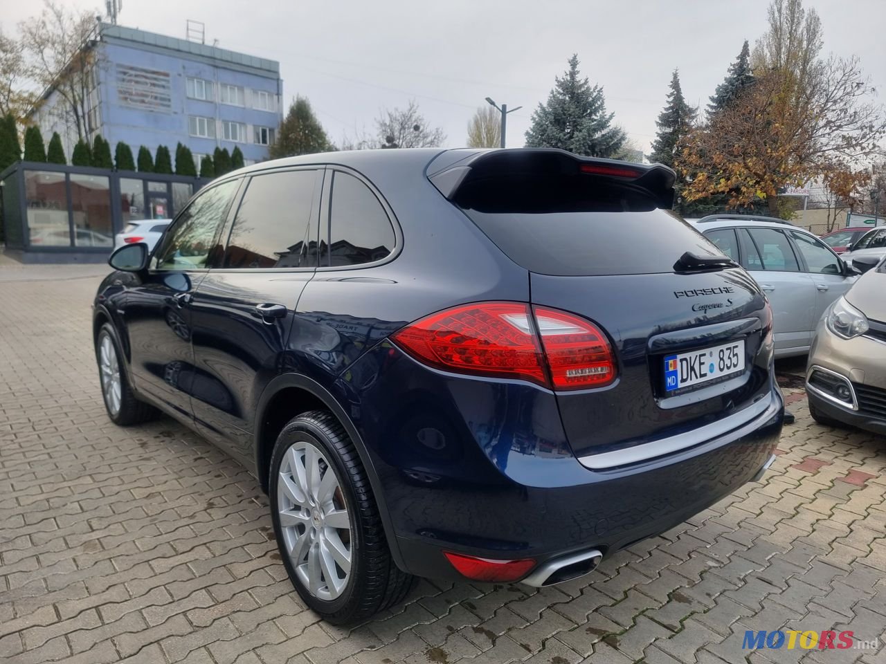 2010' Porsche Cayenne photo #4