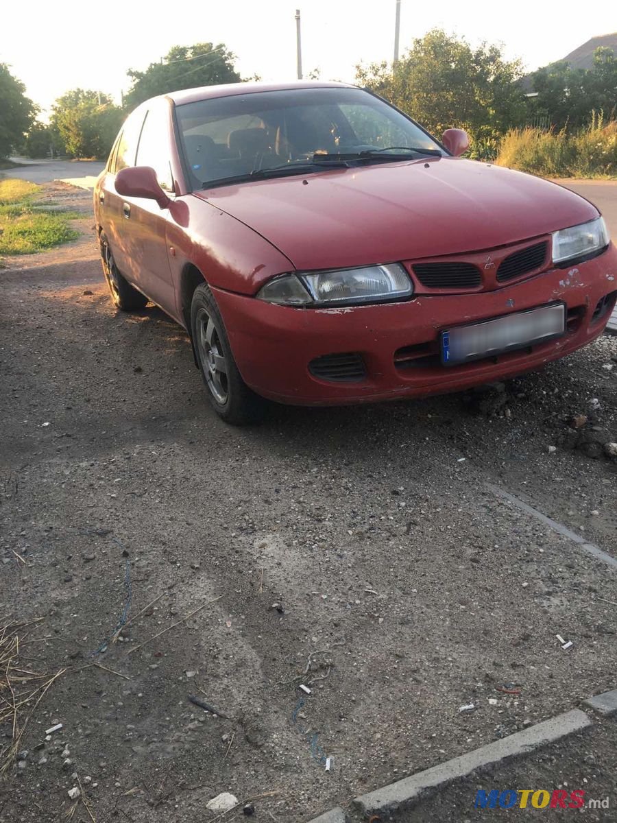 1996' Mitsubishi Carisma photo #4