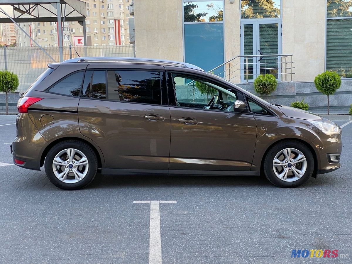 2016' Ford Focus photo #2