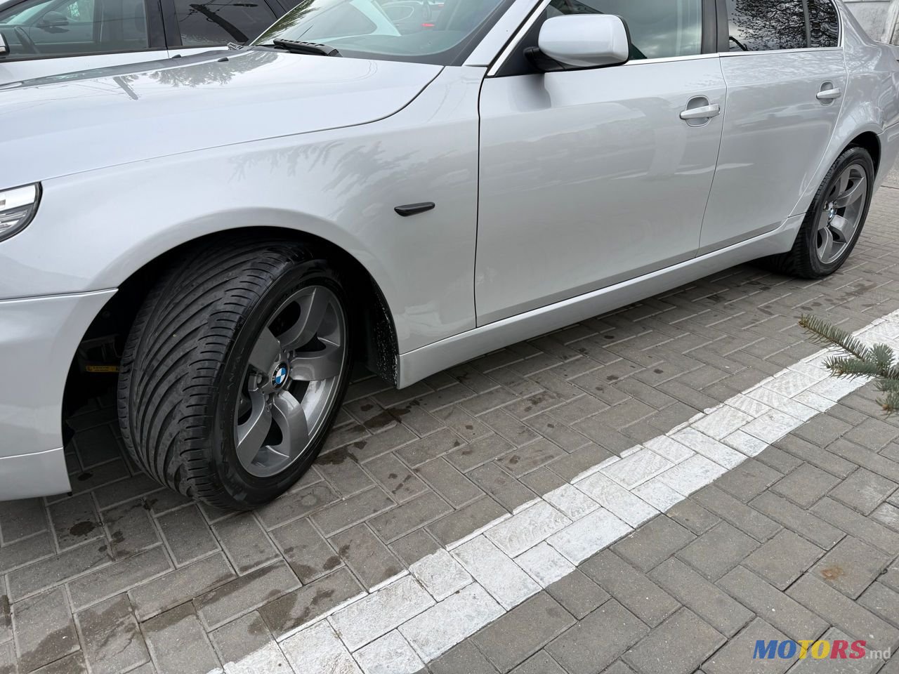 2008' BMW 5 Series photo #5