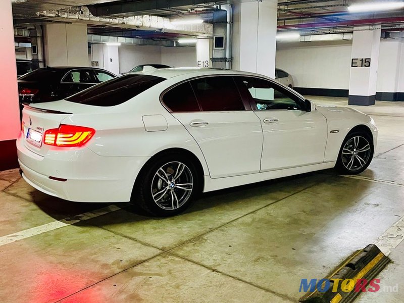2013' BMW 5 Series photo #3