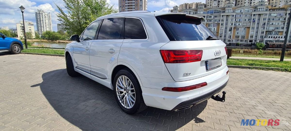 2016' Audi Q7 photo #3