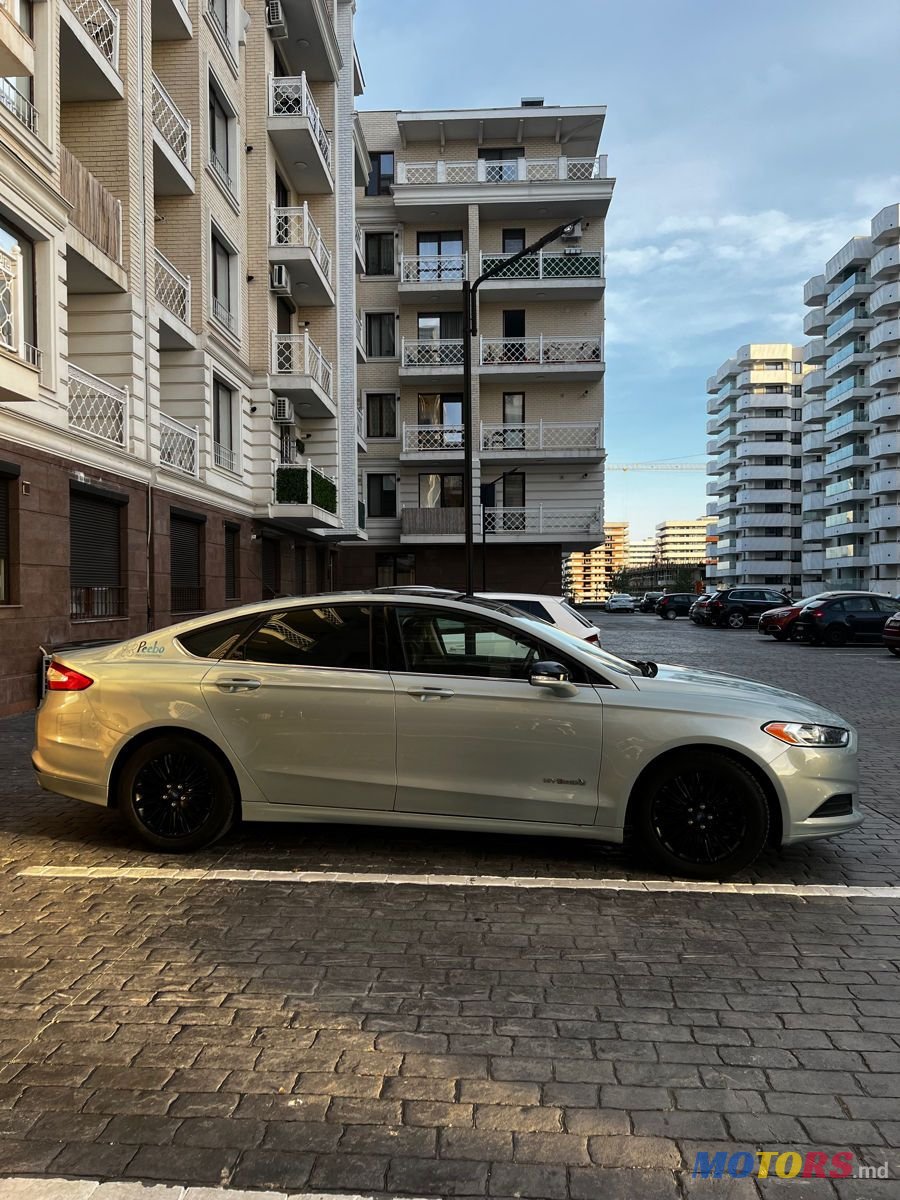 2013' Ford Fusion photo #4