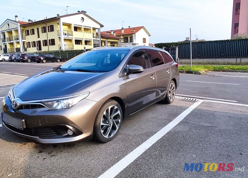 2016' Toyota Auris photo #2