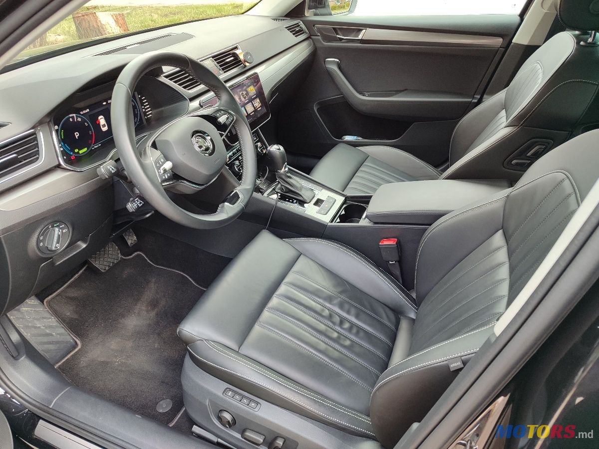 2022' Skoda Superb photo #1