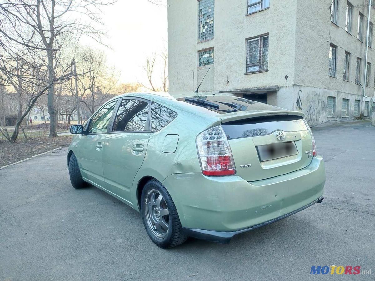 2008' Toyota Prius photo #5