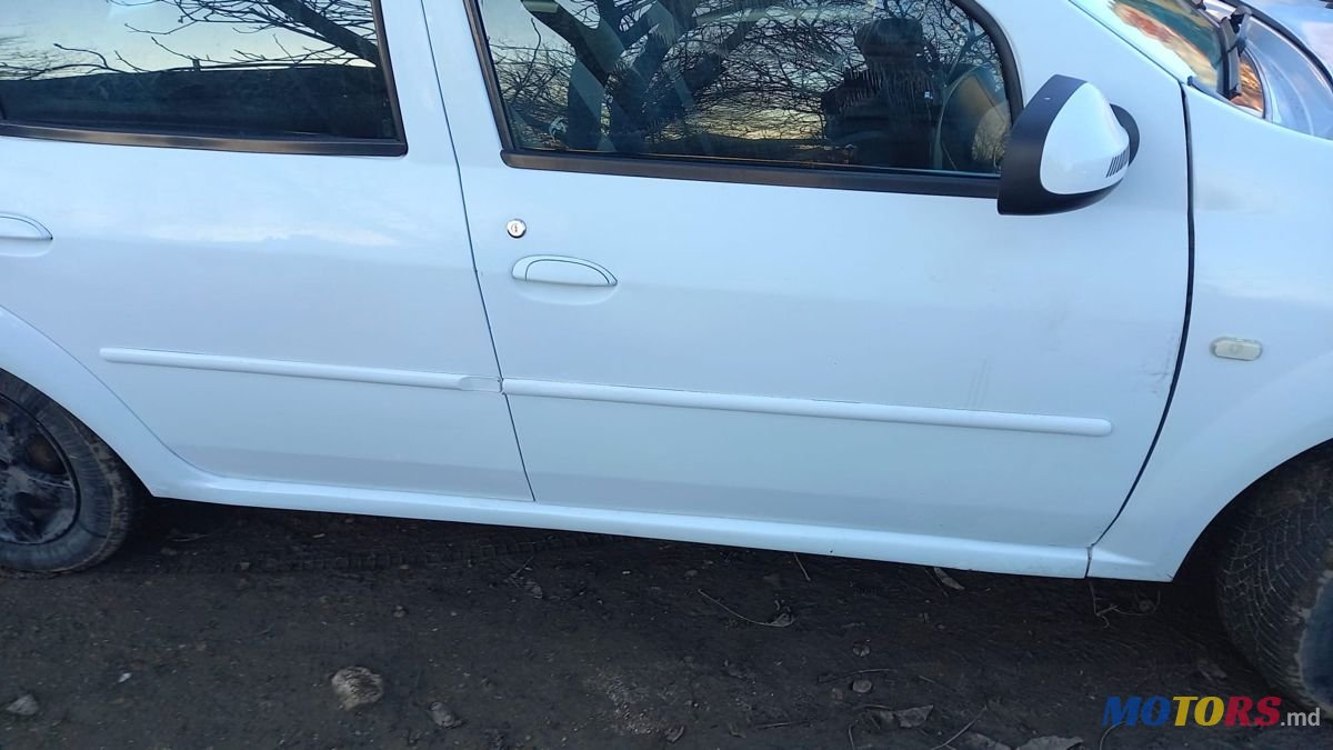 2011' Dacia Logan photo #3