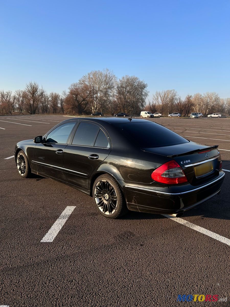 2008' Mercedes-Benz E-Class photo #3