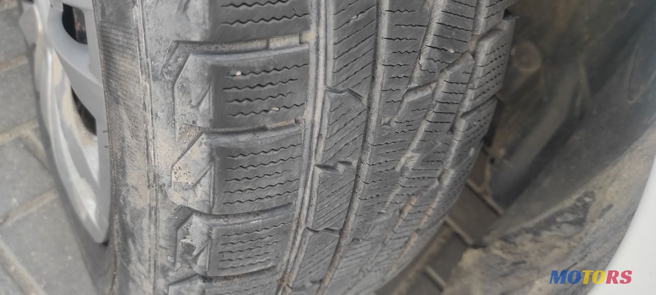 2012' Renault Megane photo #2