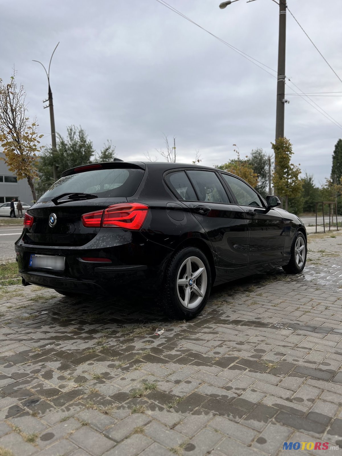 2016' BMW 1 Series 5 Door 116D photo #3