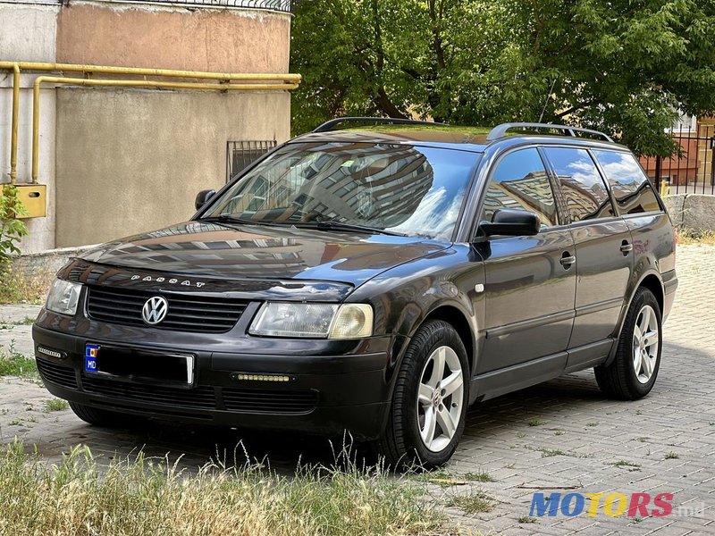 2000' Volkswagen Passat photo #5