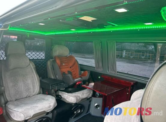 2002' Volkswagen Transporter photo #6