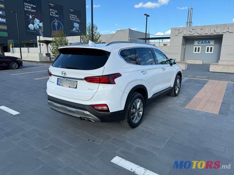 2018' Hyundai Santa Fe photo #4