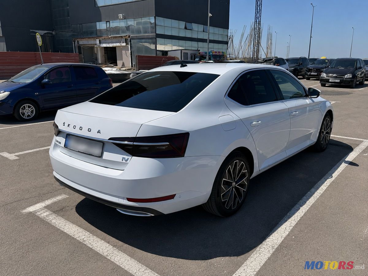 2020' Skoda Superb photo #6