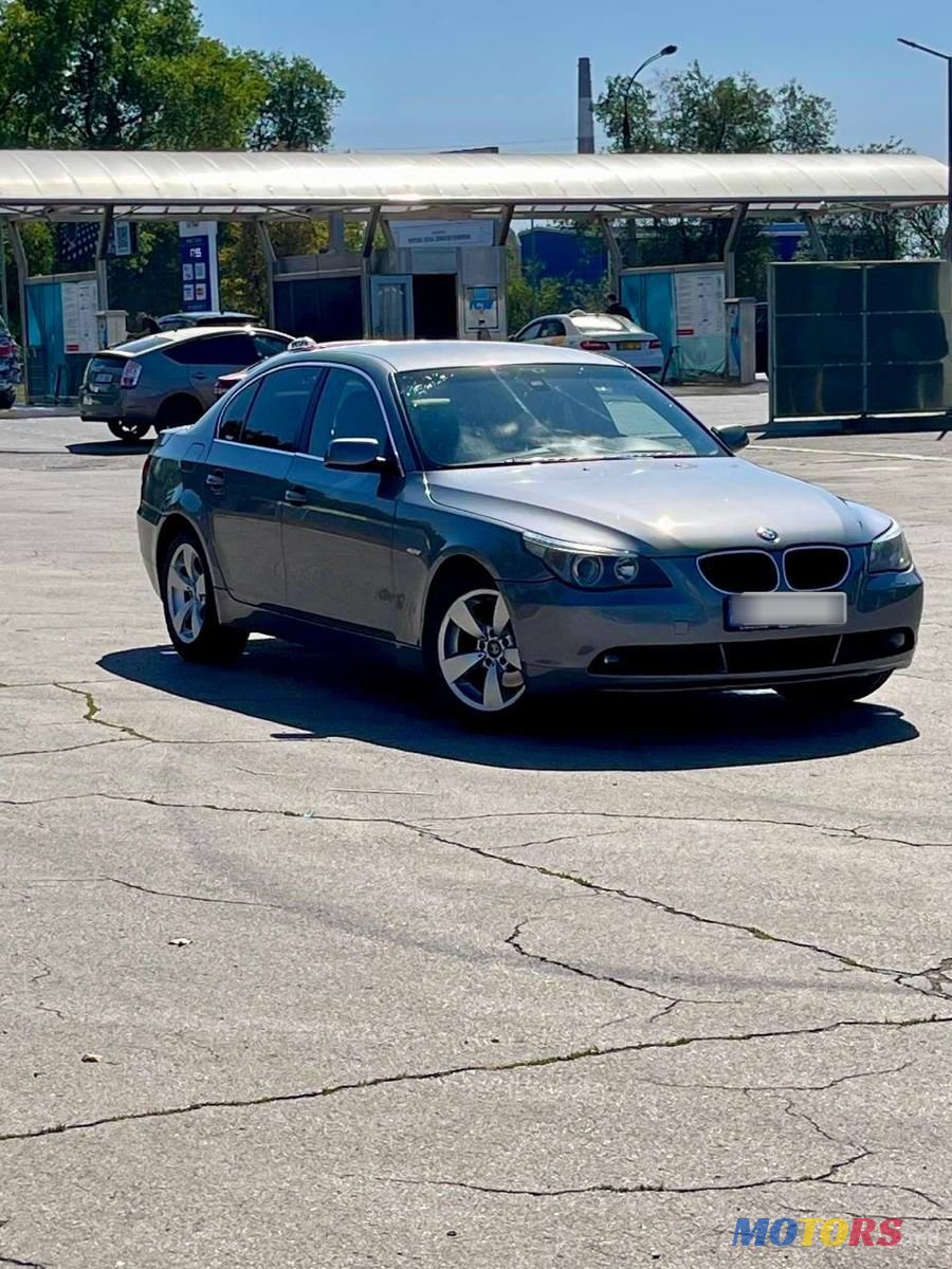 2005' BMW 5 Series photo #2