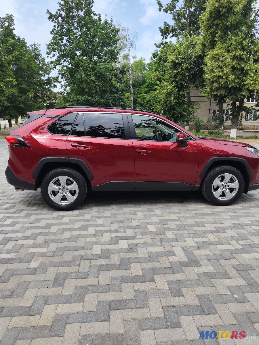 2021' Toyota RAV4 photo #6