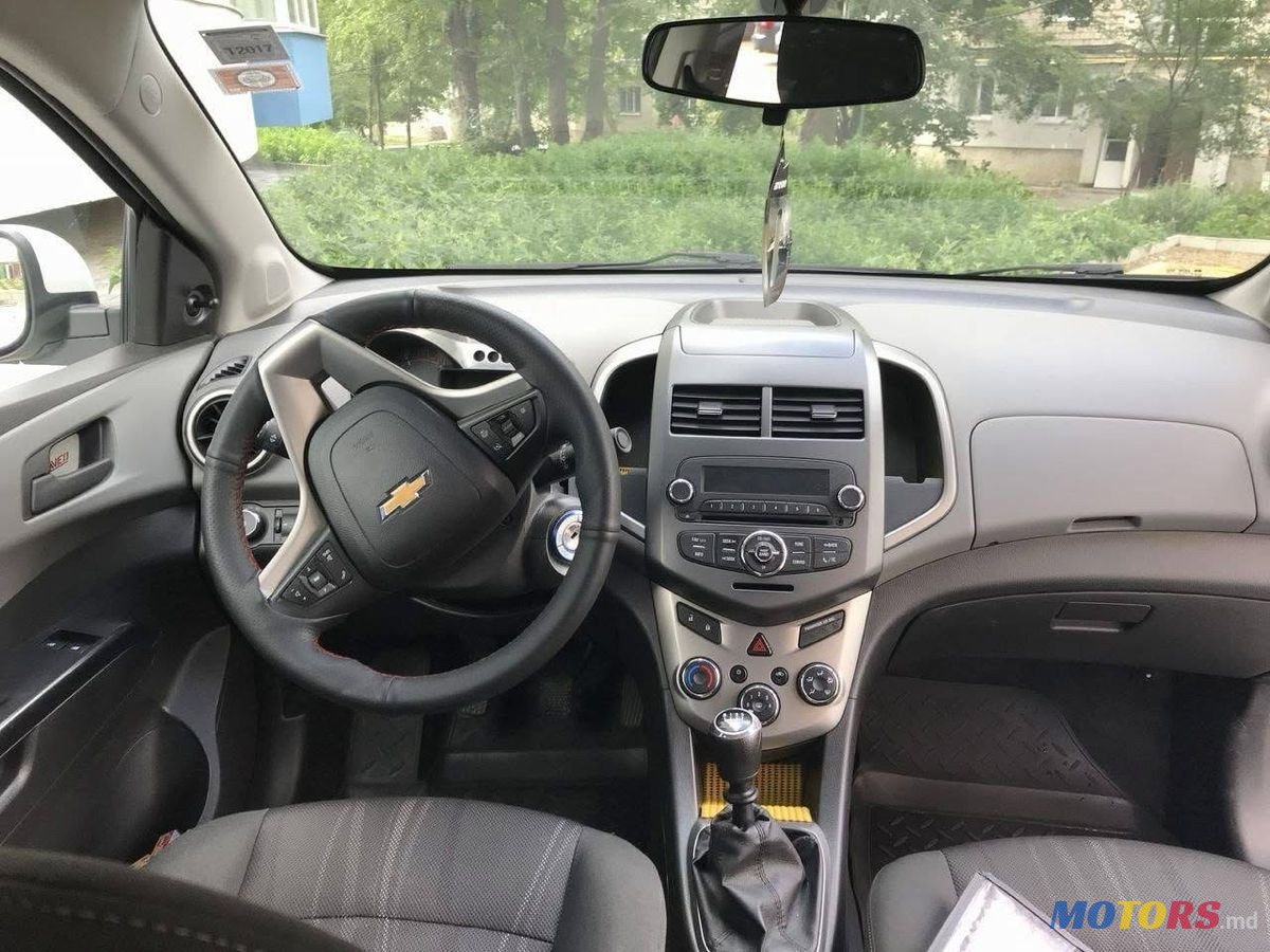 2012' Chevrolet Aveo photo #2