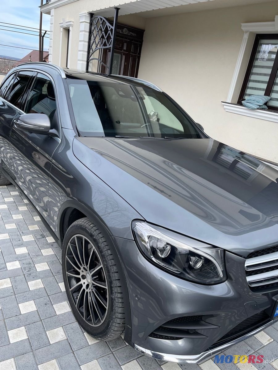 2016' Mercedes-Benz GLC photo #2