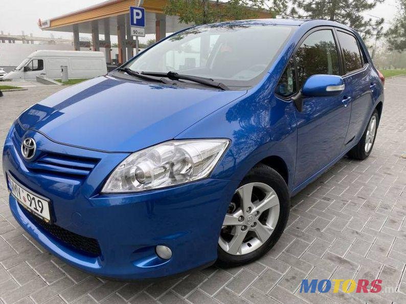 2010' Toyota Auris photo #3