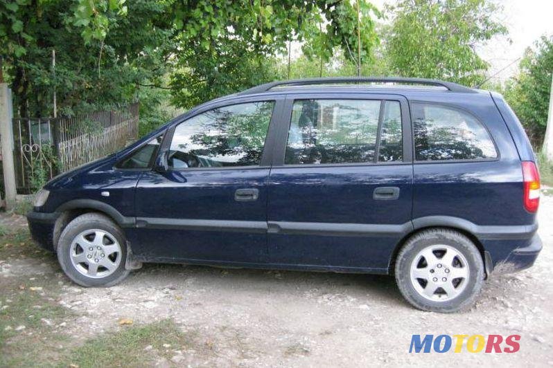 2001' Opel Zafira photo #2