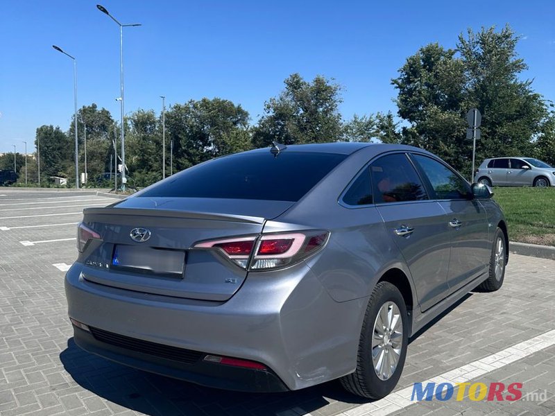 2016' Hyundai Sonata photo #4