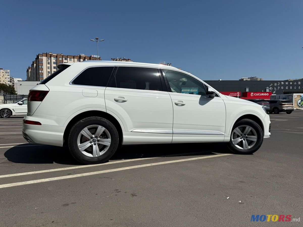 2018' Audi Q7 photo #5
