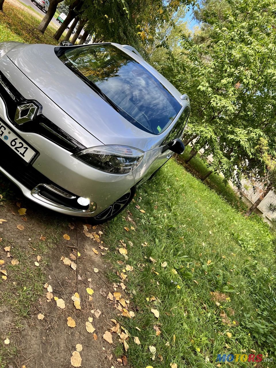 2014' Renault Grand Scenic photo #2