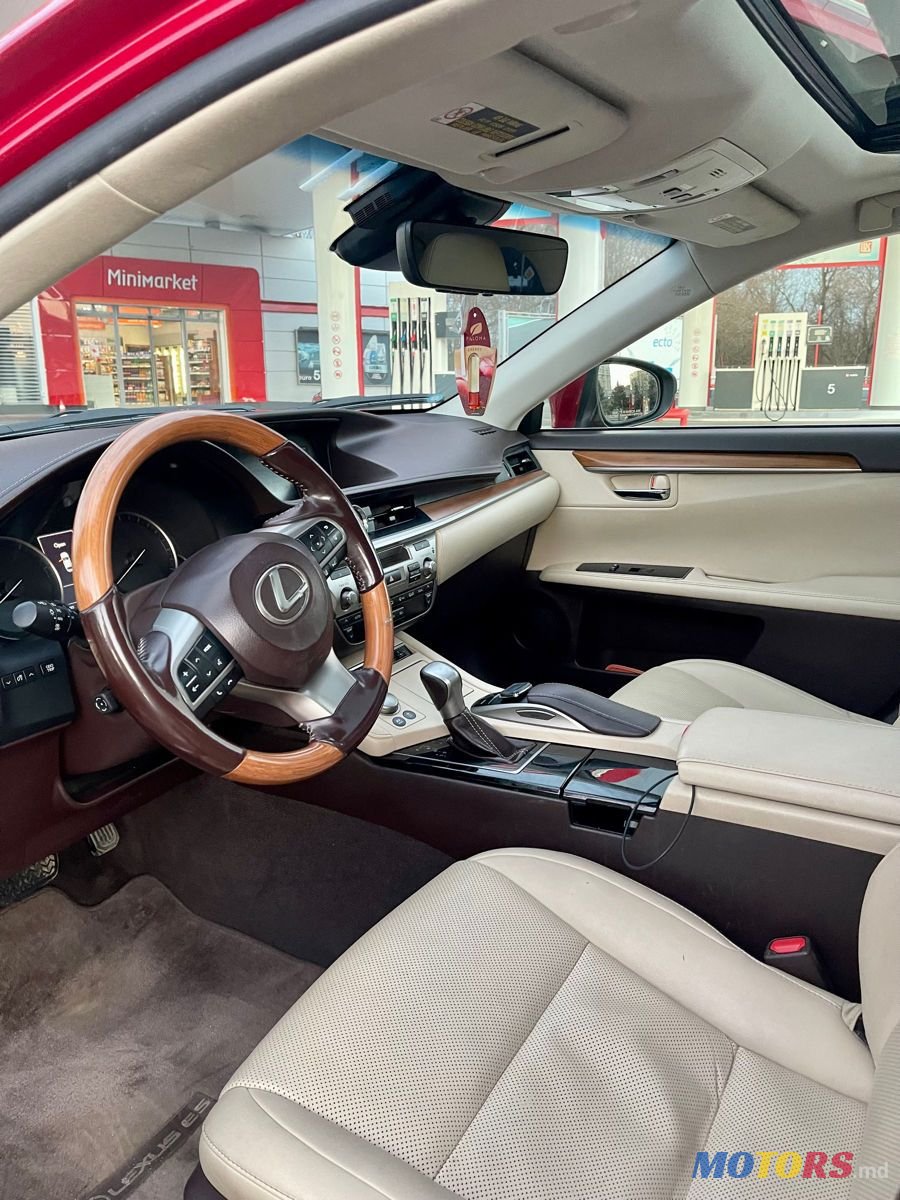 2016' Lexus Es Series photo #4