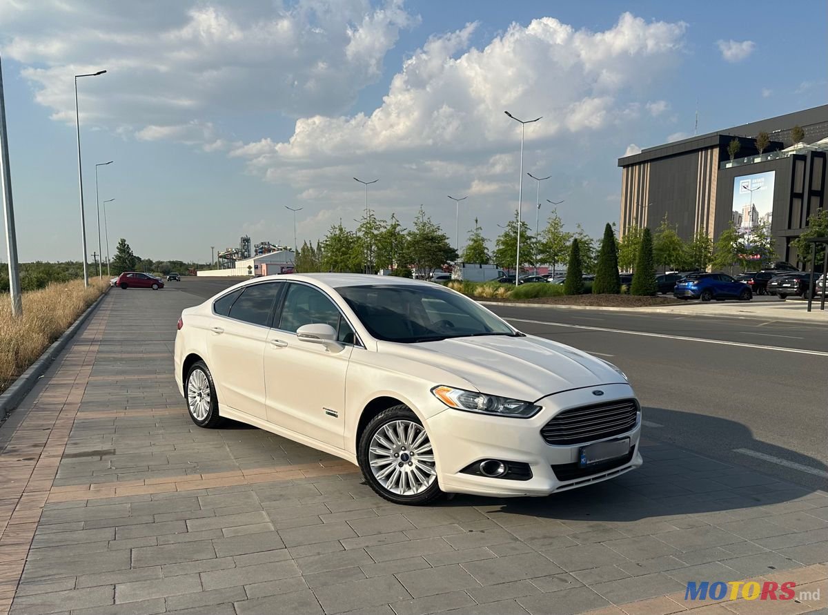 2013' Ford Fusion photo #1