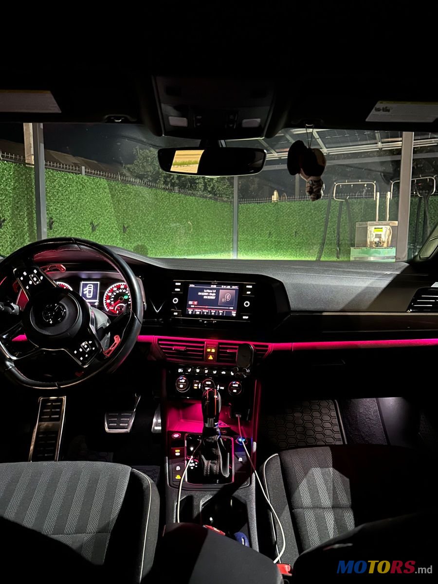 2019' Volkswagen Jetta photo #5