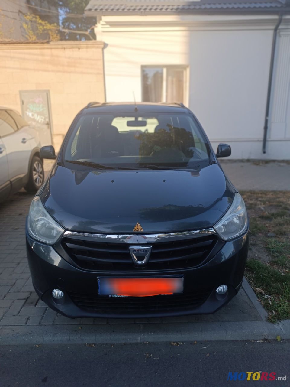 2012' Dacia Lodgy photo #1