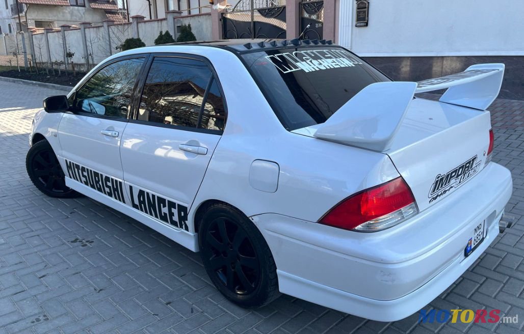 2002' Mitsubishi Lancer photo #5
