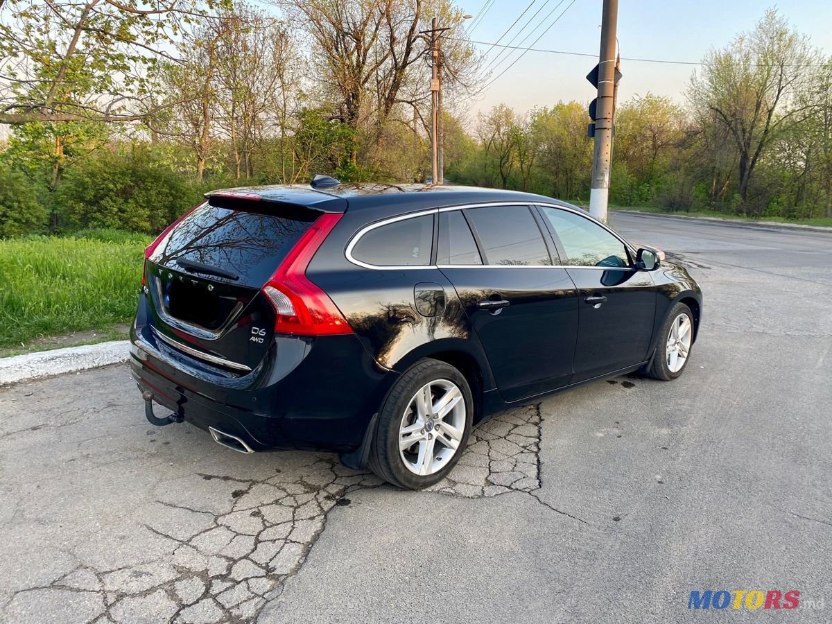 2015' Volvo V60 photo #4