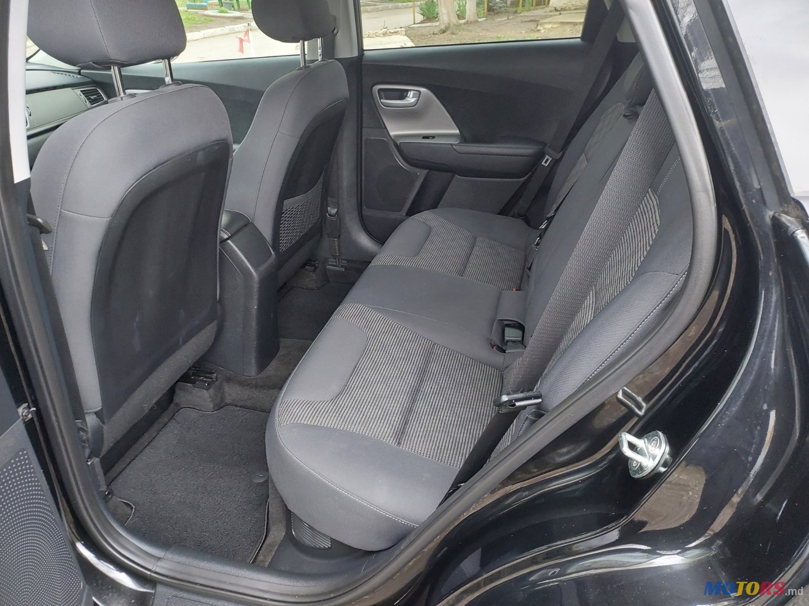 2017' Kia Niro photo #6