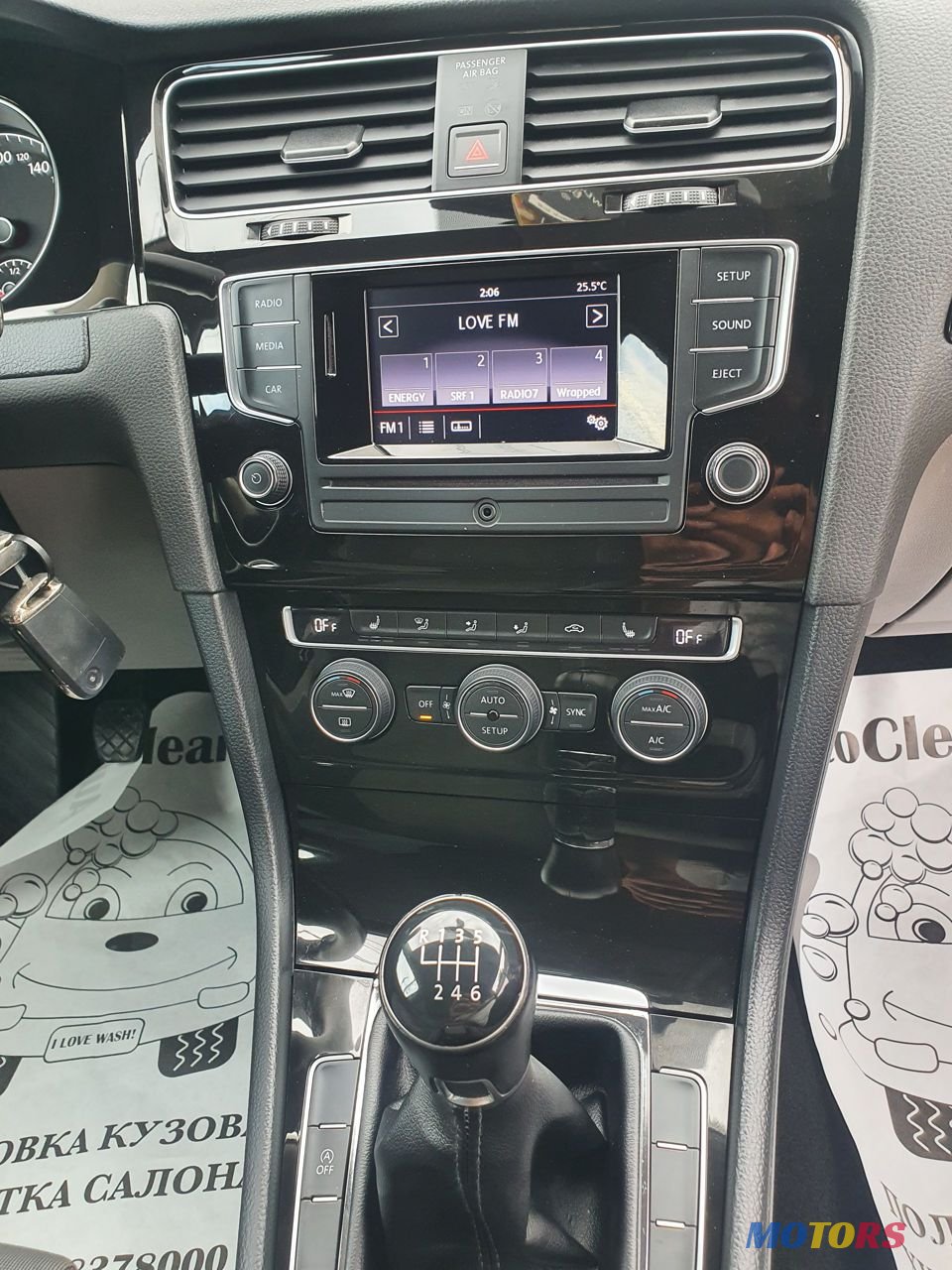 2014' Volkswagen Golf photo #5