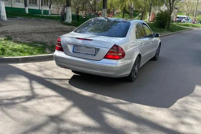 2002' Mercedes-Benz E-Class