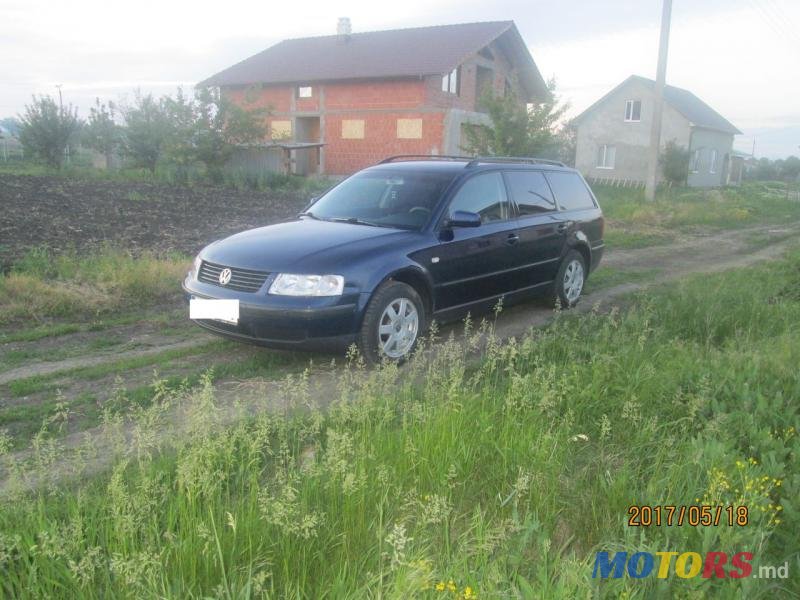 2000' Volkswagen Passat photo #2