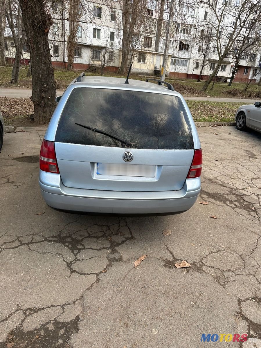 2003' Volkswagen Golf photo #4
