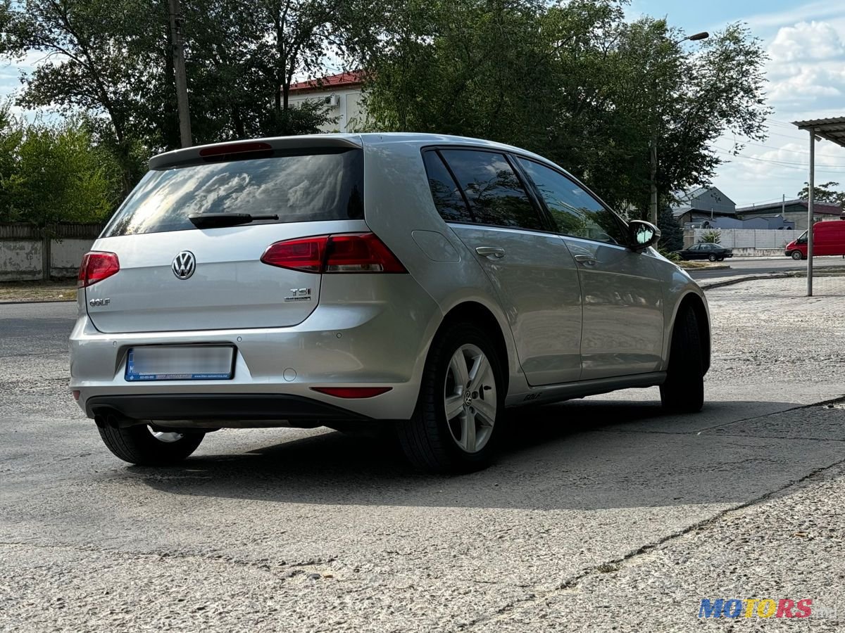 2014' Volkswagen Golf photo #2