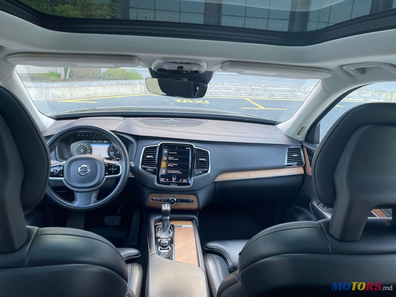 2020' Volvo XC90 photo #6