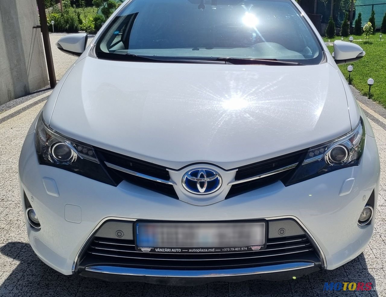 2015' Toyota Auris photo #1