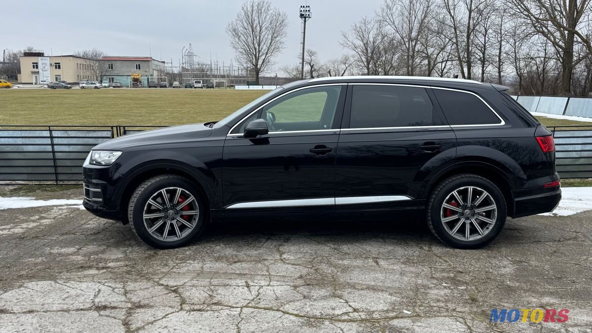 2018' Audi Q7 photo #5