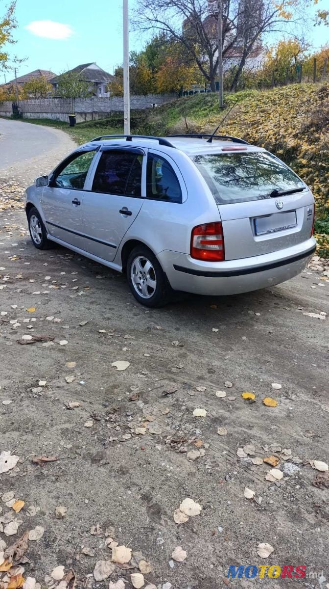 2005' Skoda Fabia photo #4