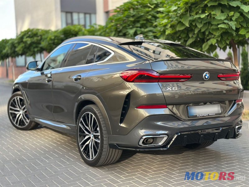 2021' BMW X6 photo #2