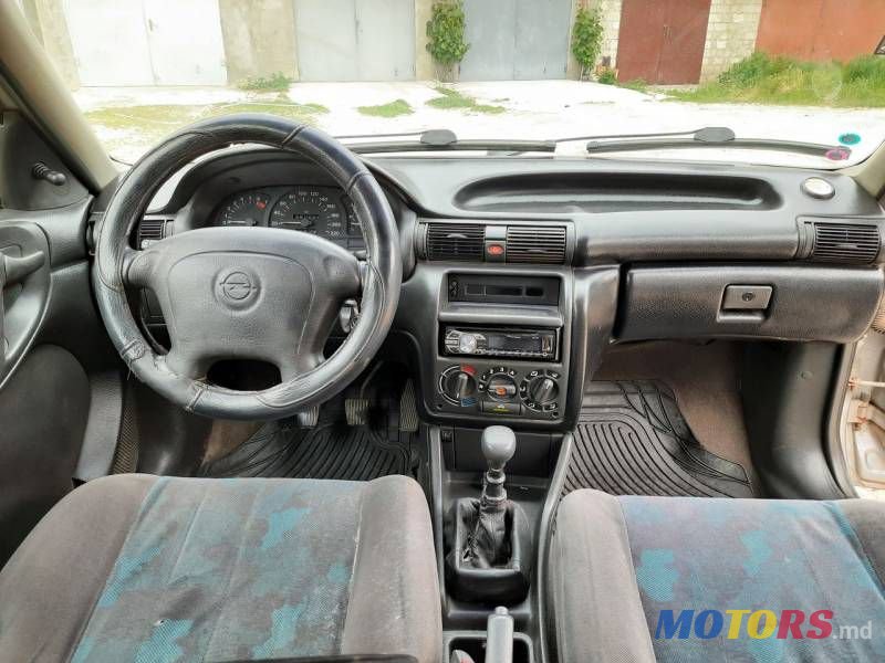 1995' Opel Astra photo #5