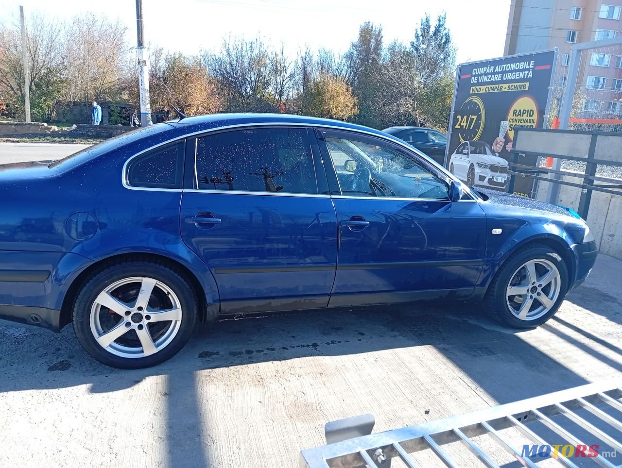 2001' Volkswagen Passat photo #2