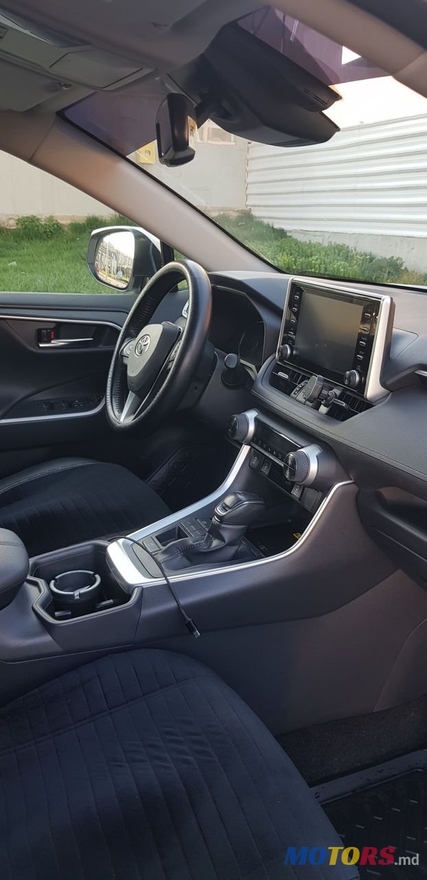 2022' Toyota RAV4 photo #6