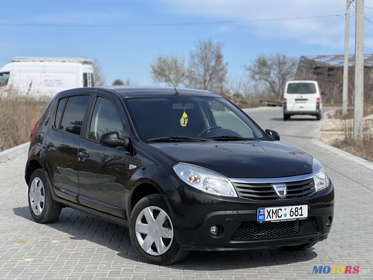 2012' Dacia Sandero photo #1