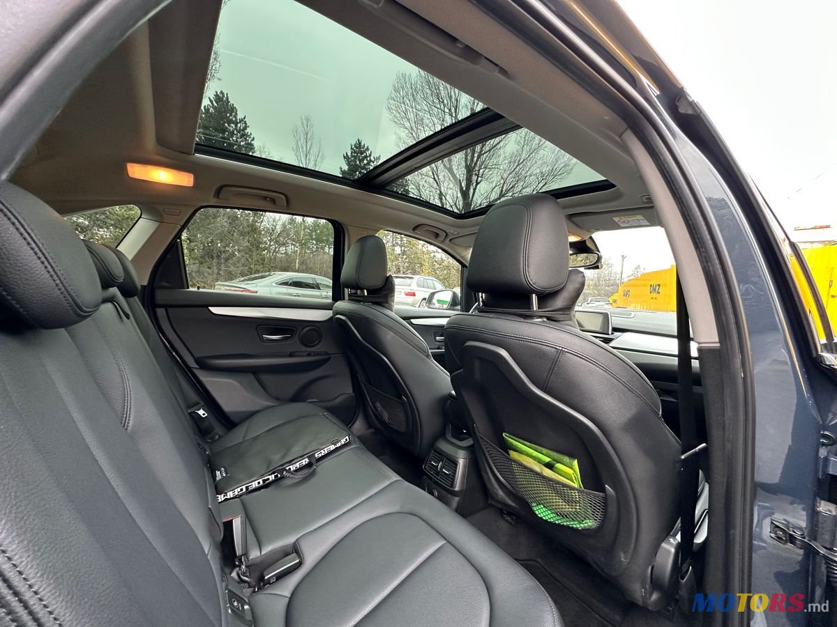 2016' BMW 2 Series Active Tourer photo #6